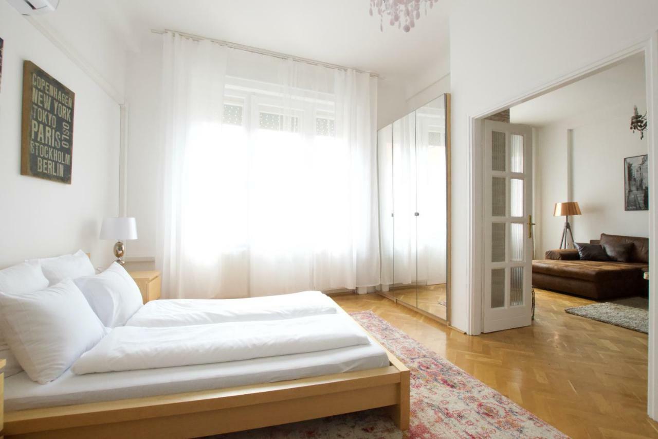 Standard Apartment By Hi5 - Madach Imre 1 Будапеща Екстериор снимка