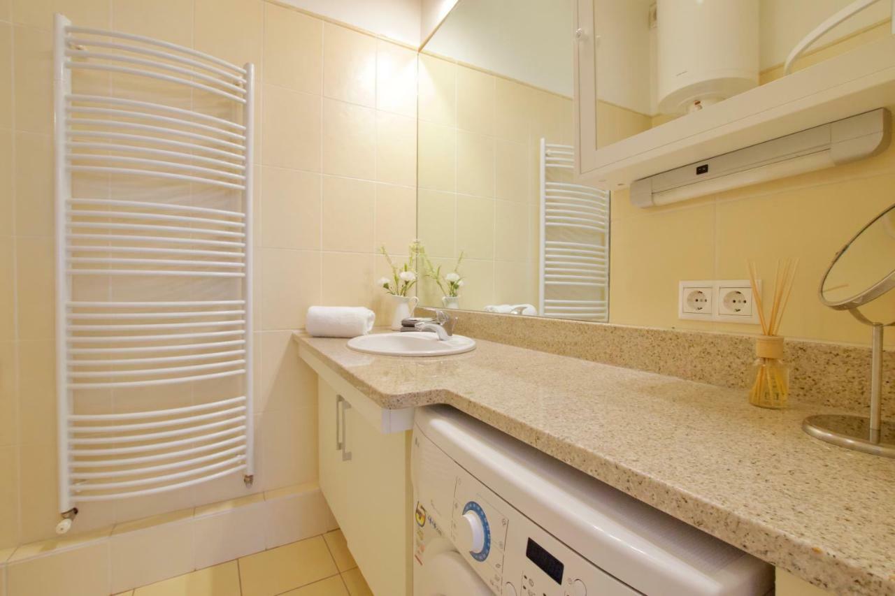 Standard Apartment By Hi5 - Madach Imre 1 Будапеща Екстериор снимка